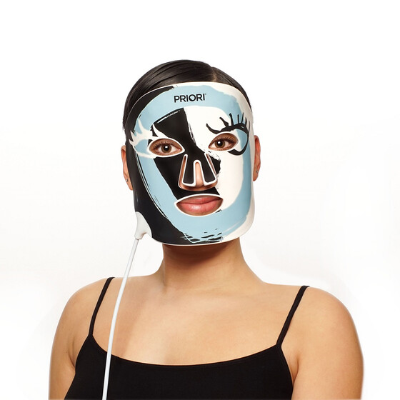 Priori UNVEILED LED-Gesichtsmaske gegen Falten